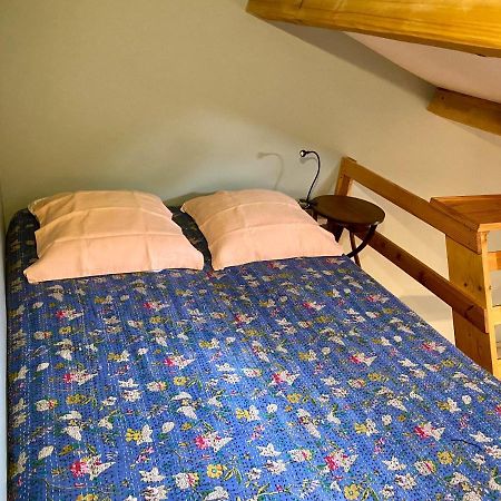 Cote Chenes Verts - Chambres D'Hotes Viols-en-Laval Exterior foto
